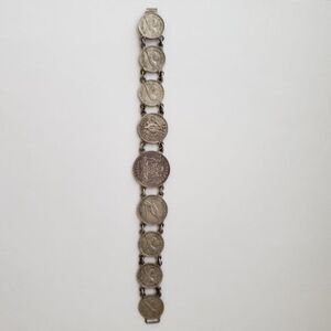 Vintage New Zealand & Fiji Coin Bracelet 7"